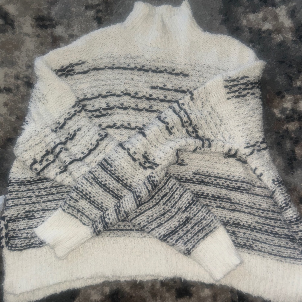 Knox Rose Cropped Sweater